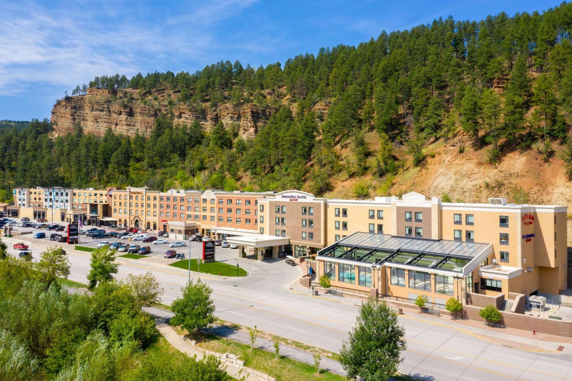 Doubletree By Hilton Deadwood At Cadillac Jack'S Exterior foto